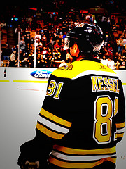 Phil Kessel's college style of play could hurt his chances of staying in Boston. (Photo: Flickr user egasbarino)